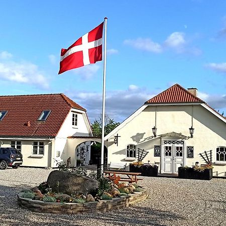 Dragondrum Bed & Kitchen Ullerslev Exterior photo
